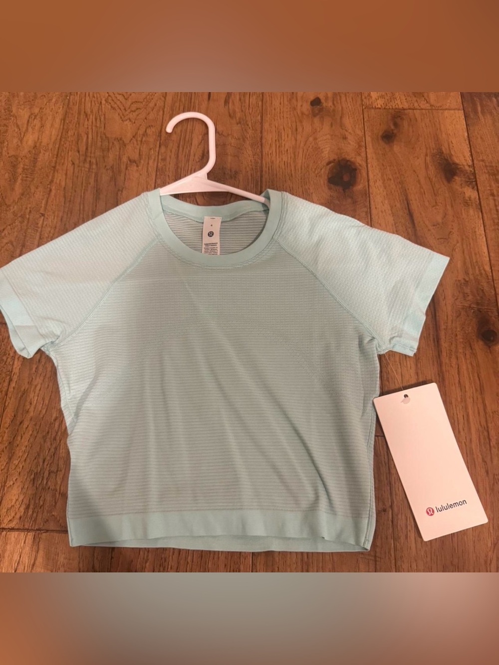 lululemon athletica Mint Green Short Sleeve Active Tee tag is no longer attached